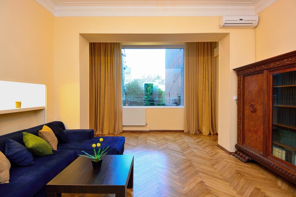 Gio'S Apartment Тбилиси Экстерьер фото