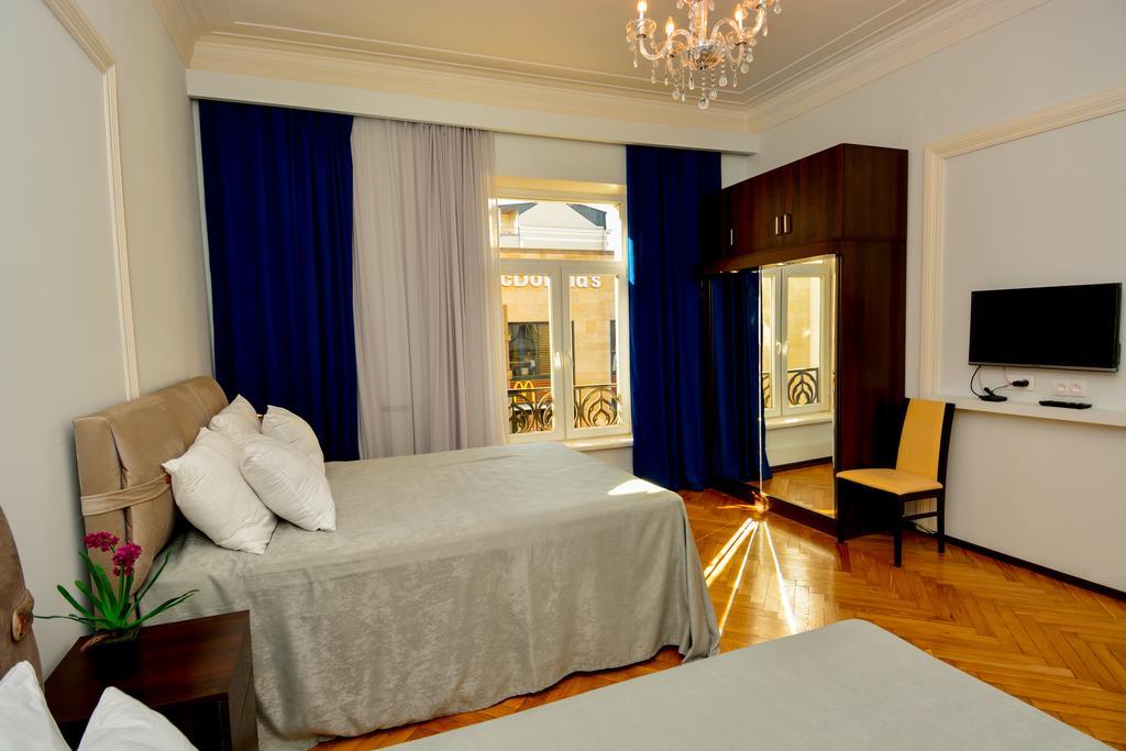 Gio'S Apartment Тбилиси Экстерьер фото