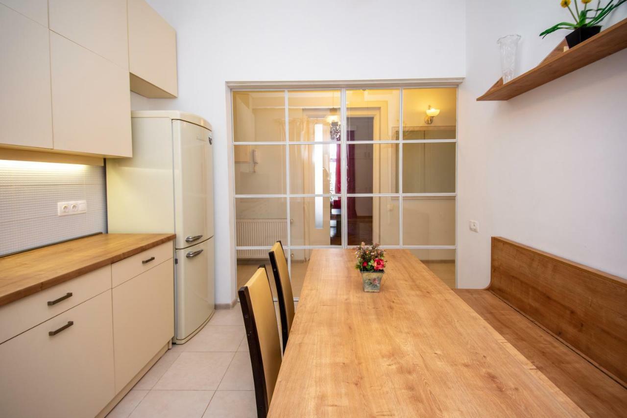Gio'S Apartment Тбилиси Экстерьер фото