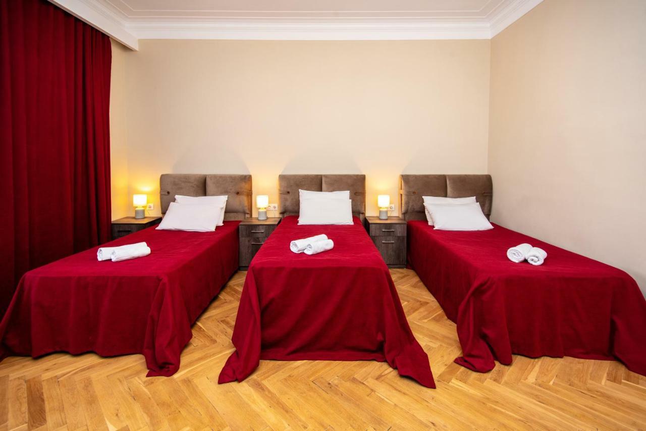 Gio'S Apartment Тбилиси Экстерьер фото